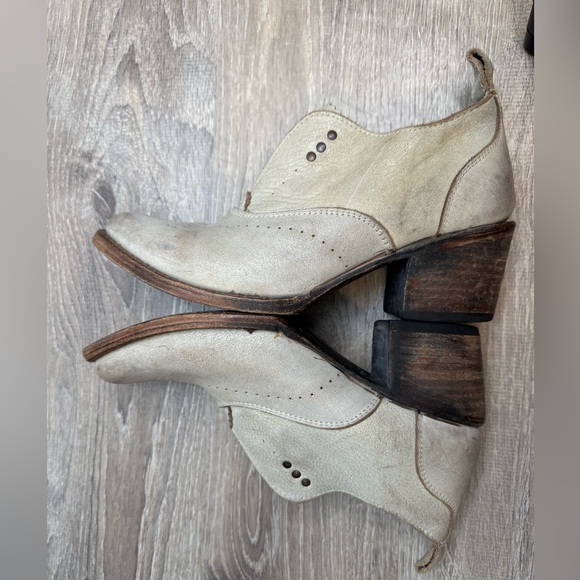 FREEBIRD Sadie Ankle Bootie Size 7 - Picture 10 of 10